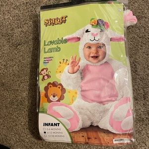 Lovable lamb costume